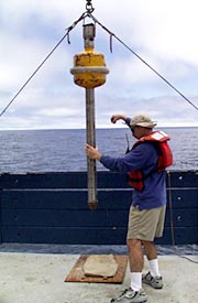  Dan Fornari directs the recovery of the sediment corer. 