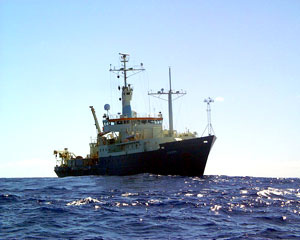 R/V Knorr on station at the Edmond vent field on the Central Indian Ridge.  