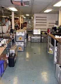  Yesterday afternoon, the empty boxes came out of the hold and everyone started packing their gear in the Main Lab.
