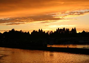 An orange sunset welcomed Atlantis back to the University of Washington in Seattle.  