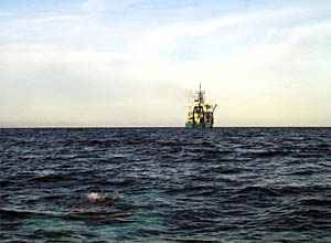 Alvin is below the surface and on its way to the seafloor. 